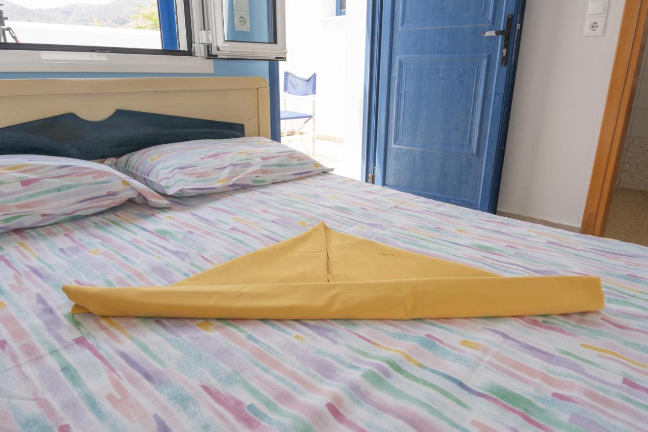 Ninemia Serifos 2 *