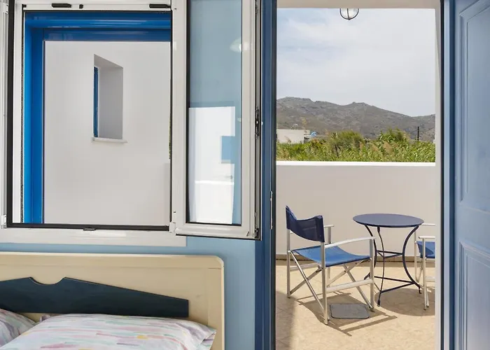 Studios Ninemia Serifos 2