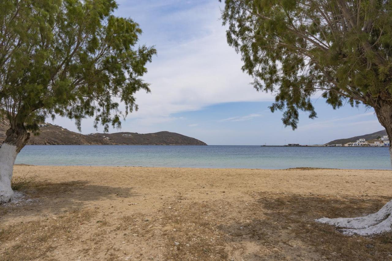 Ninemia Serifos 2
